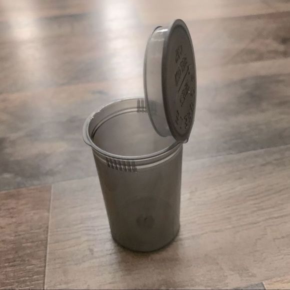 New 10 Pack Squeezetops Transparent Containers - Picture 2 of 11